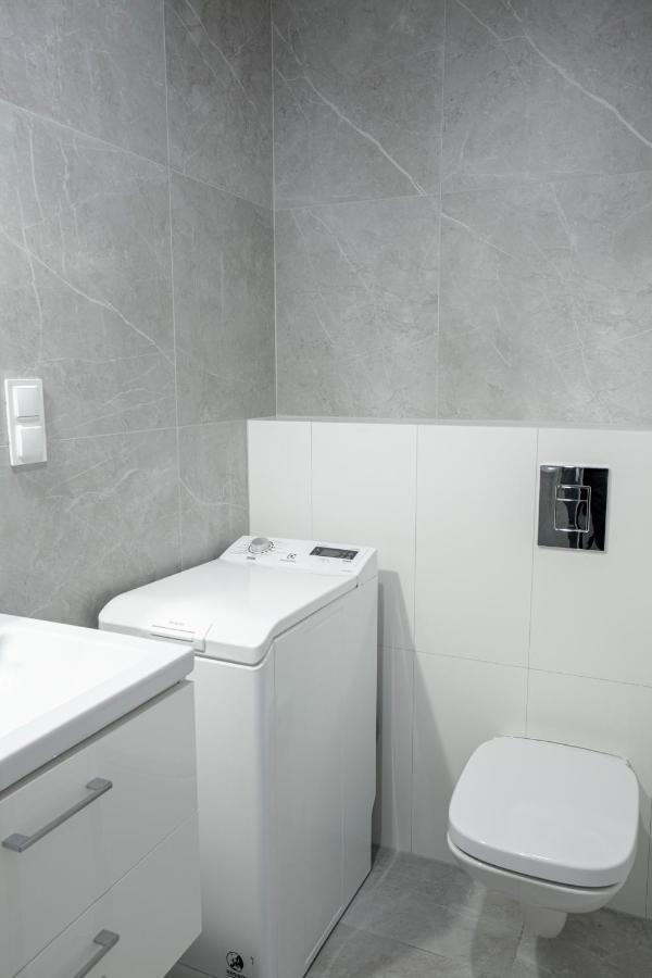 Apartament Hazelnut Apartment Gdynia Bagian luar foto